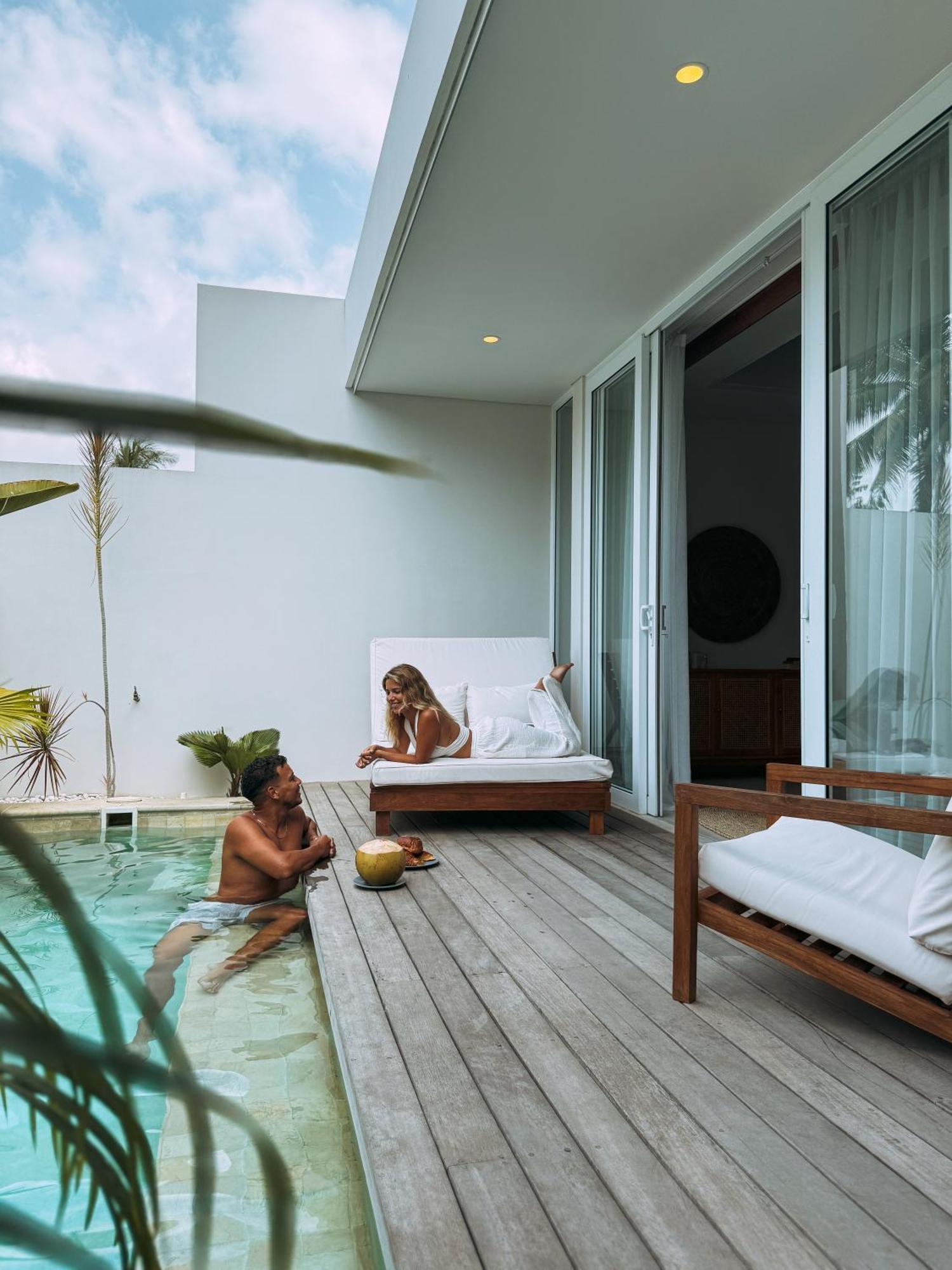 Neptune Studios Adults Only Gym And Recovery Access Kuta  Екстериор снимка
